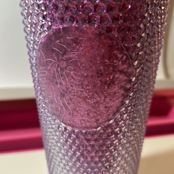 Starbucks cup - Picture 2 of 4